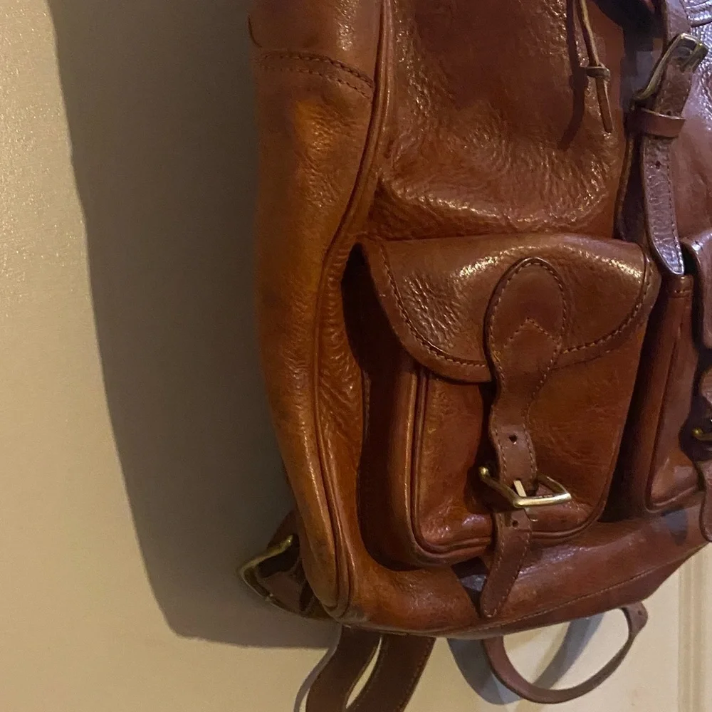 Vintage Heritage Leather Backpack in brown saddle leather